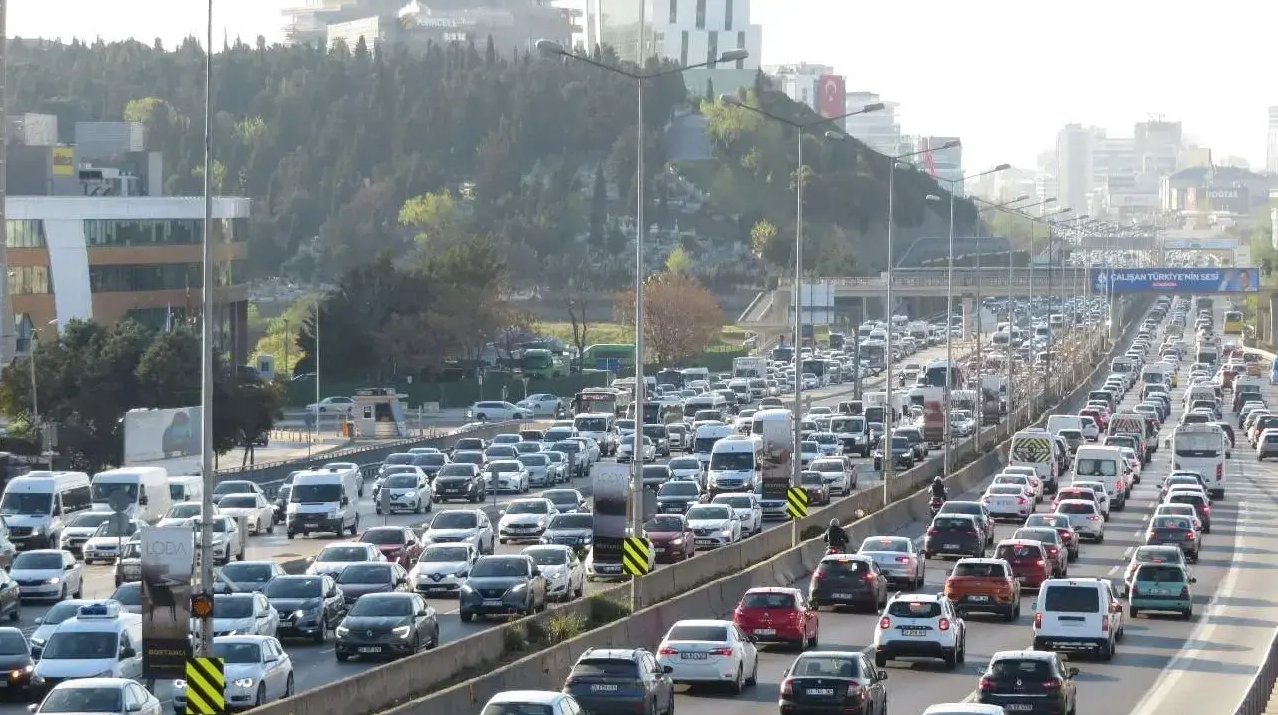 Milyonlarca araç sahibini ilgilendiren sistem devreye giriyor
