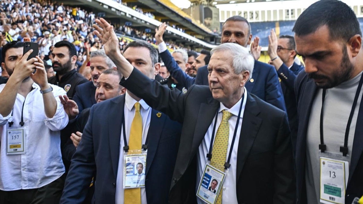 Aziz Yıldırım, Hakan Safi'yi geride bırakıp Fenerbahçe koltuğuna oturdu
