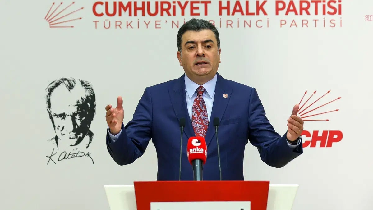 Seçilmiş CHP Sözcüsü Zeynel Emre ihraç kararına is