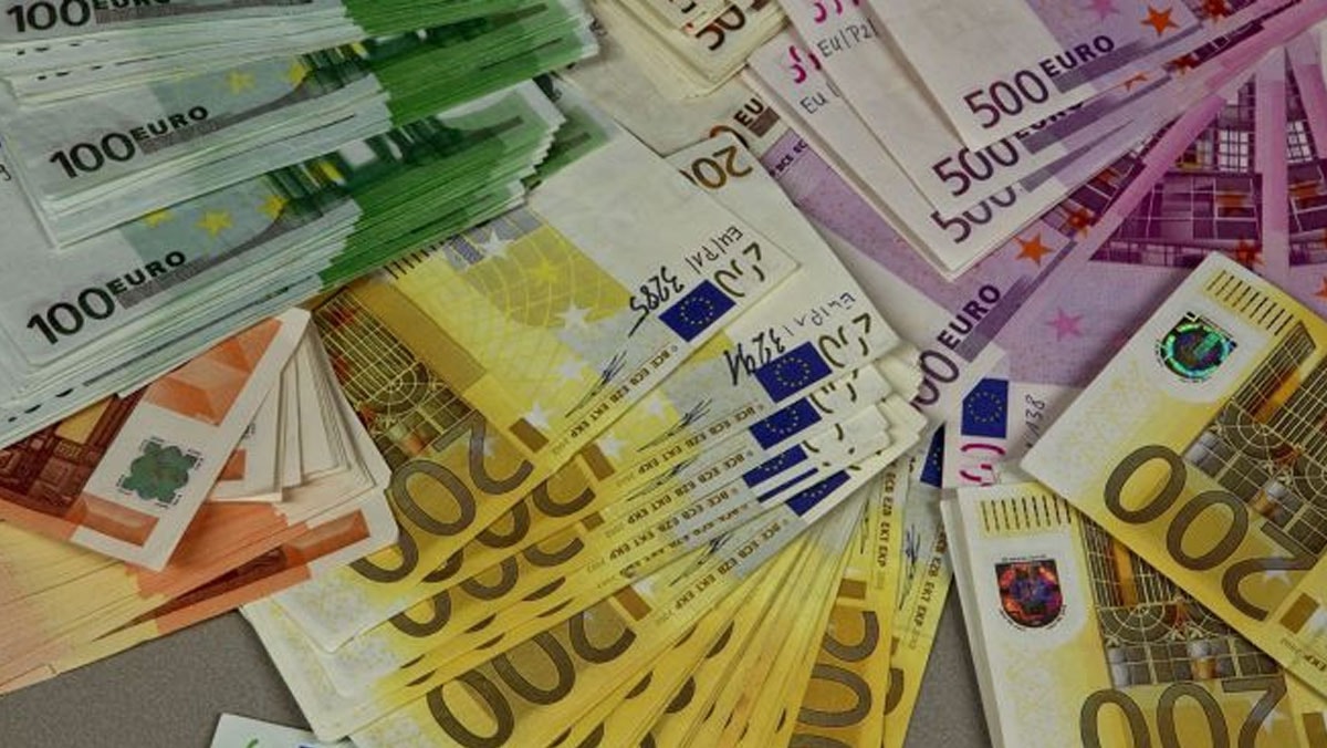 Euro’ya geçiş için tarih verildi: Bir para birimi daha tarihe karışıyor
