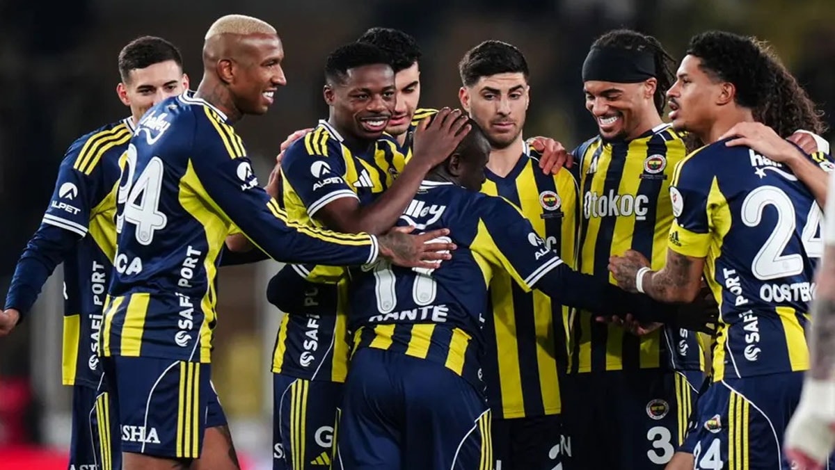 Fenerbahçe'de giden gidene: 17 futbolcu gönderilecek