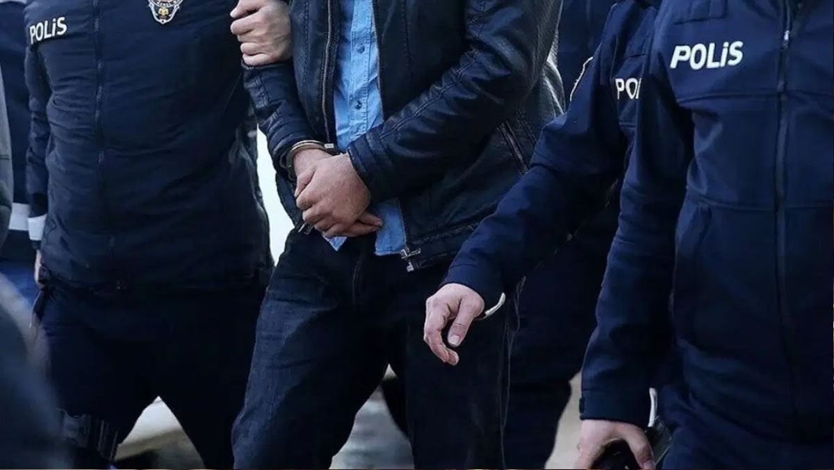 83 yaşındaki adam 1758 adet cumhuriyet altınını dolandırıcılara kaptırdı