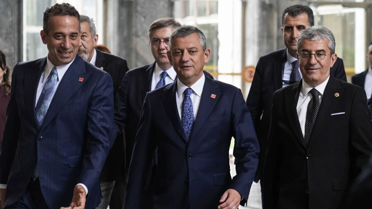 Özgür Özel yeni parti planını anlattı