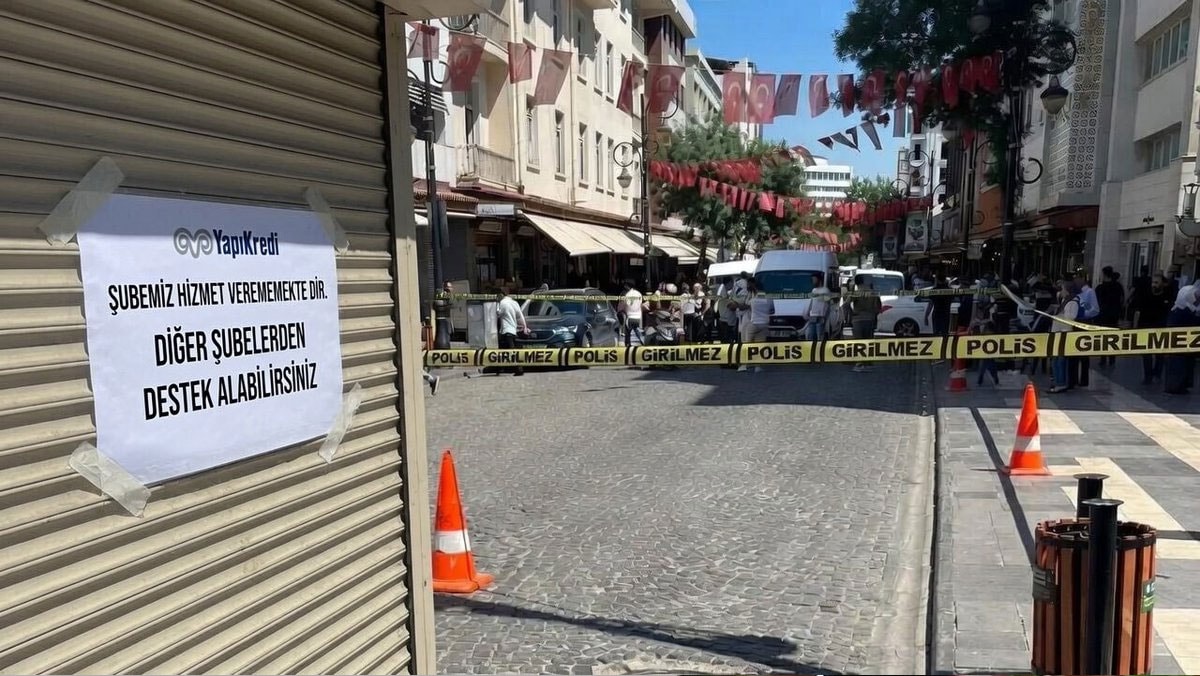 Diyarbakır'da Koç Holding'e ait bankaya silahlı saldırı