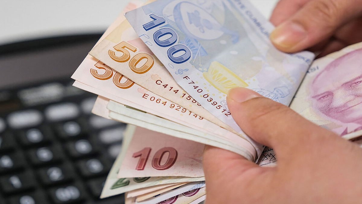 Milyonlarca emeklinin zamlı maaşı cuma günü yeniden belirlenecek