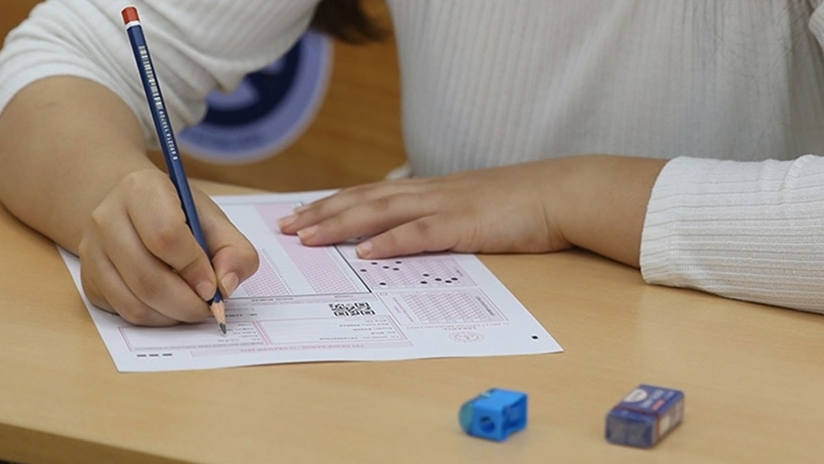 YKS'de aynı sınıfta iki oturum dönemi bitti
