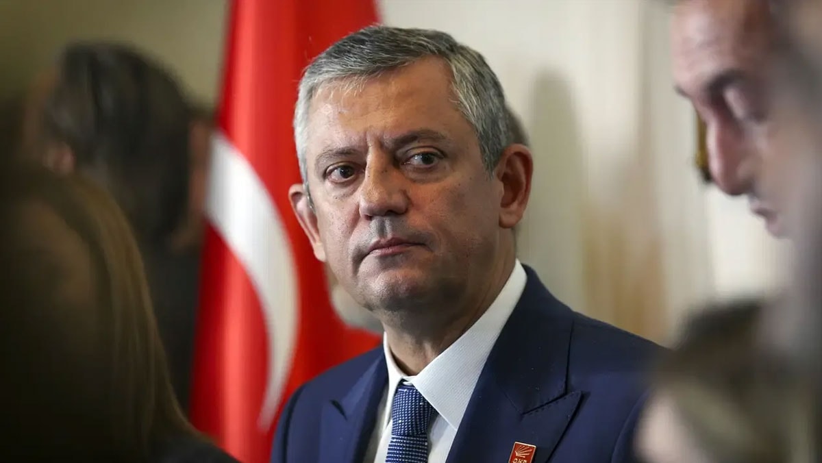 Özgür Özel Financial Times'a yazdı: 'Erdoğan, NATO'yu güç gösterisi yapmak için kullanacak'