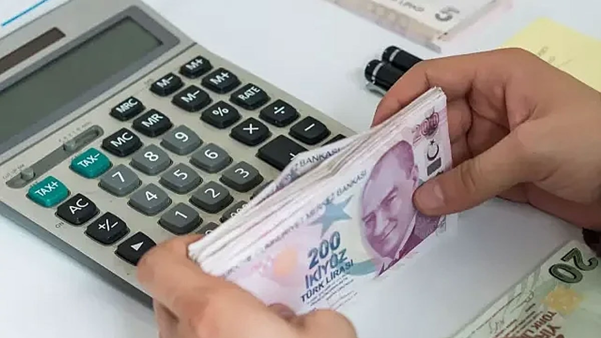 Emekli aylığı için 'intibak yasası' mı geliyor? AKP'li eski bakan 'çözüm' diyerek duyurdu