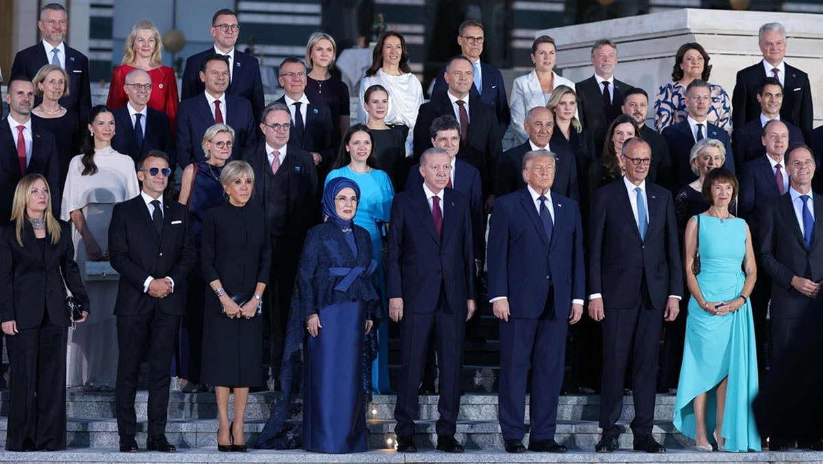 Erdoğan'dan NATO liderlerine özel 'tabanca'  hediyesi: Yalnızca o başbakan kabul etmedi