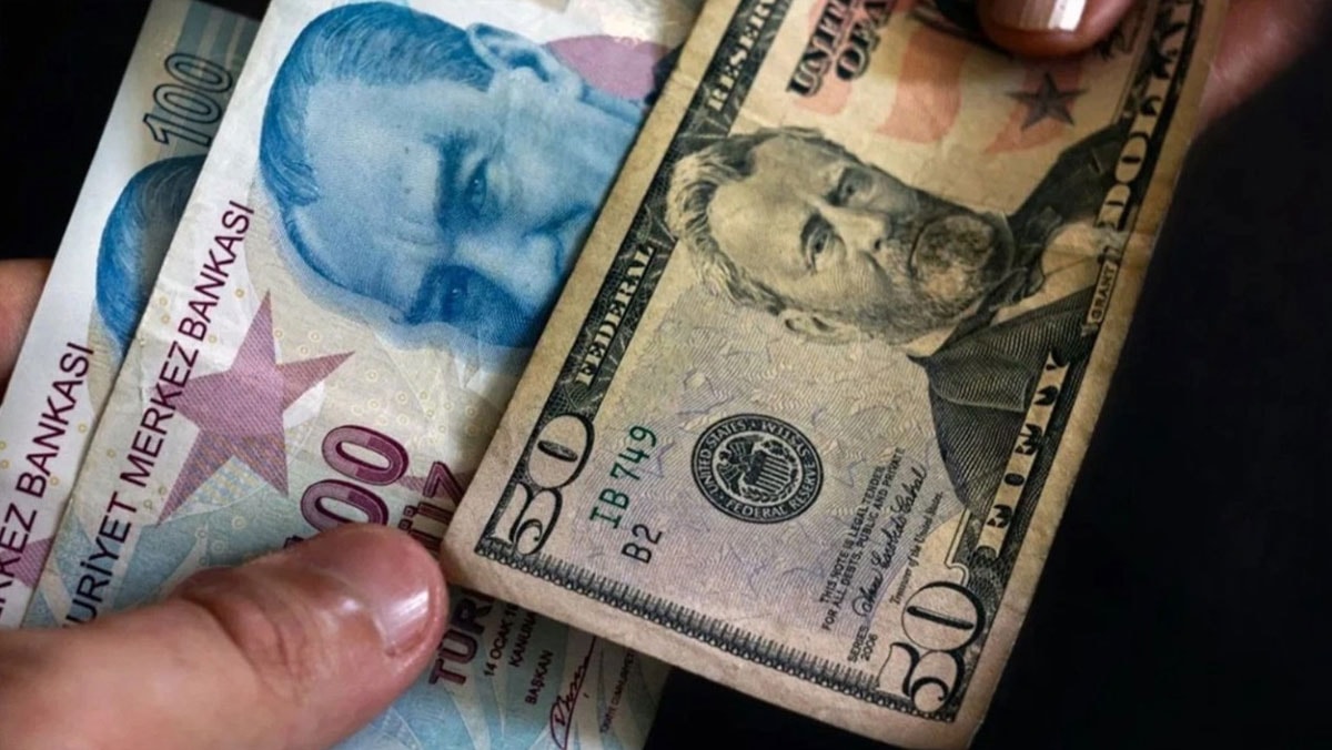TL Mevduatı mı, Dolar mı? Mahfi Eğilmez hangisinin daha çok kazandırdığını hesapladı