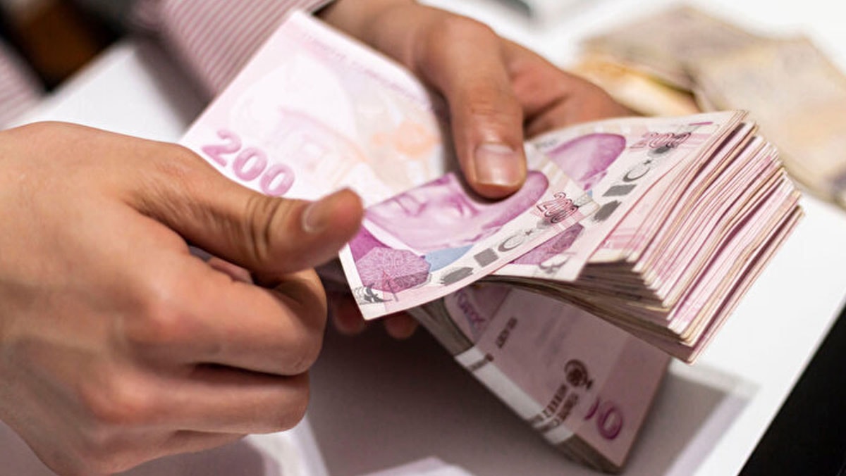 Erdoğan’a 65 bin TL işçi emeklisine 3 bin TL zam