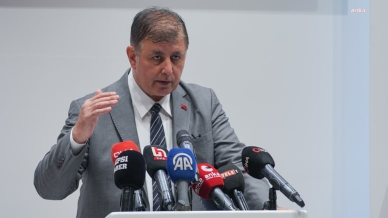 Cemil Tugay, ayrıldığı CHP grubuna yeniden eklendi