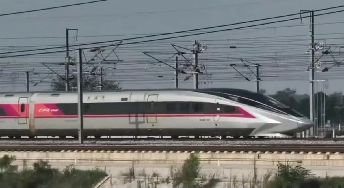 5 saniyede 800 kilometreye ulaşan hızlı tren dünya rekoru kırdı