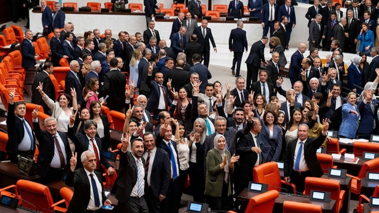 Oylama bitti, AKP’den DEM Parti kavgası başladı