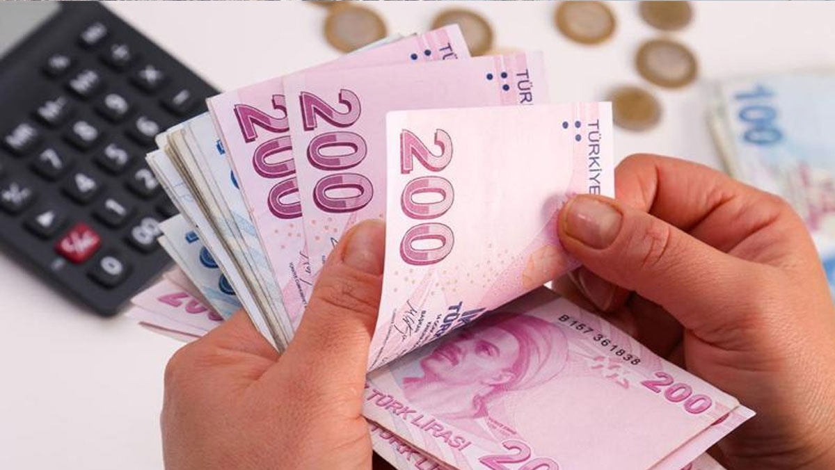 Memur ve emekli maaş zammında ilk veri geldi! Kim ne kadar alacak?