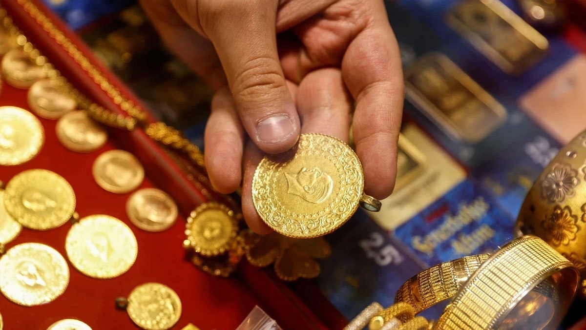 Evinde fiziki altın biriktirenler yaşandı: Gram altın için rekor hedef açıklandı