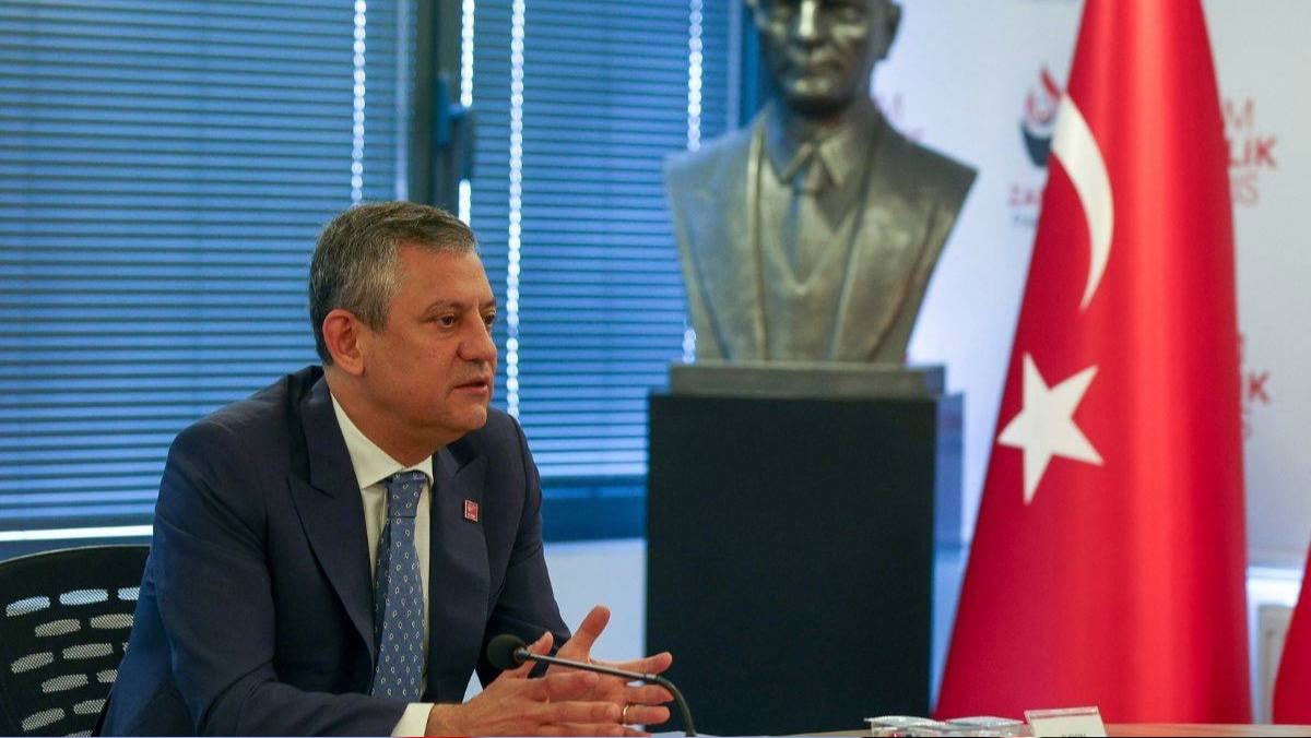 Özgür Özel’den yıllar sonra gelen itiraf: “Ellerim kırılsaydı da aday göstermeseydim”
