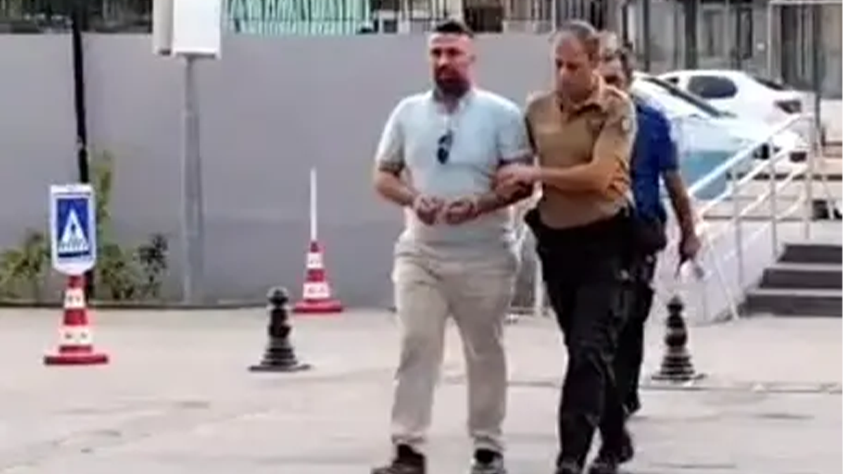 Ölmüş birinin ehliyetiyle trafiğe çıktı, polisler peşine düştü