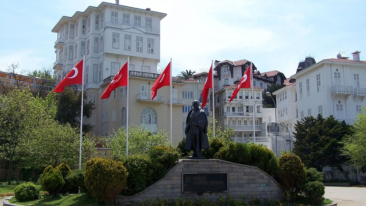 İstanbul’da siyasi hareketlilik! O belediye de AKP’ye geçebilir