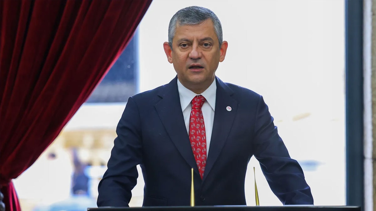 Özgür Özel'den fon çıkışı: 'Asrın soygununun maliyeti 90 milyar dolar'