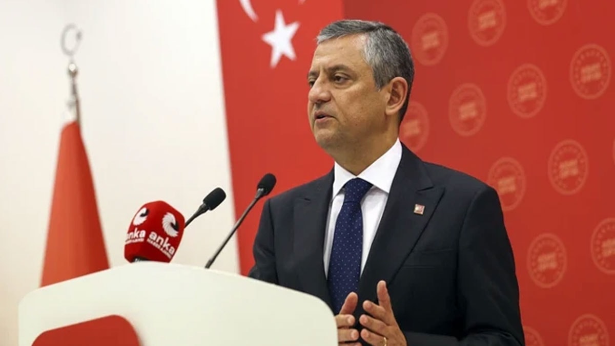Özgür Özel, fonlarda '200 milyon eurosu var' diyerek kabinedeki bir bakanı işaret etti