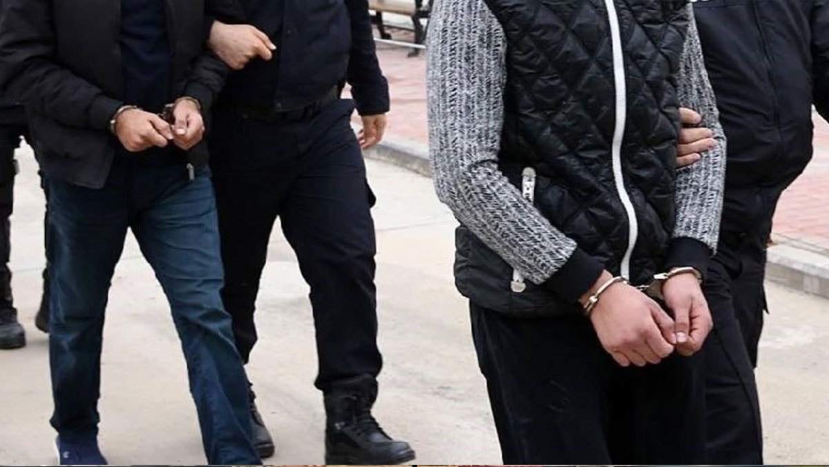 24 yılda bu ülkeyi kimler çürüttü?