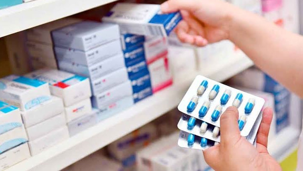 SGK'dan yeni ilaç düzenlemesi! Liste değişti, milyonlarca kişiyi ilgilendiriyor