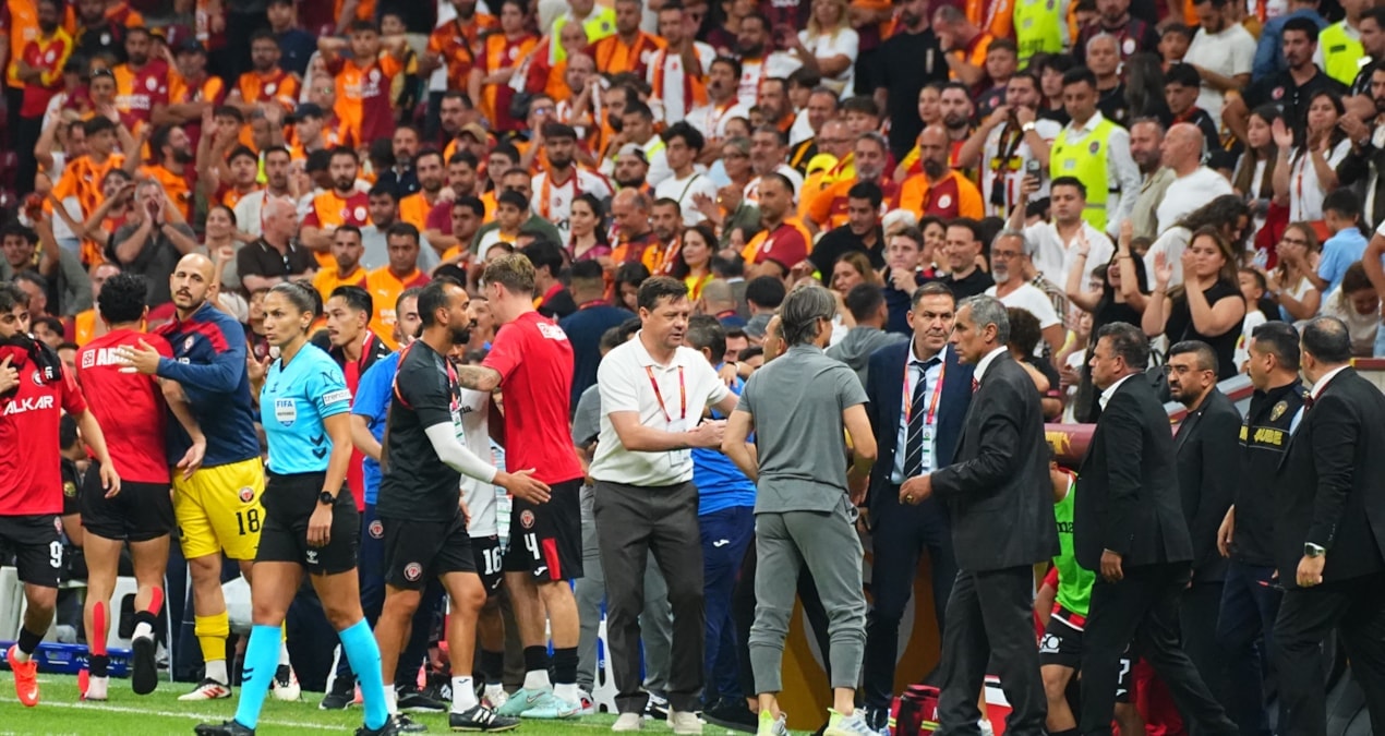 Süper Lig ekibinde deprem! Görevine son verildi