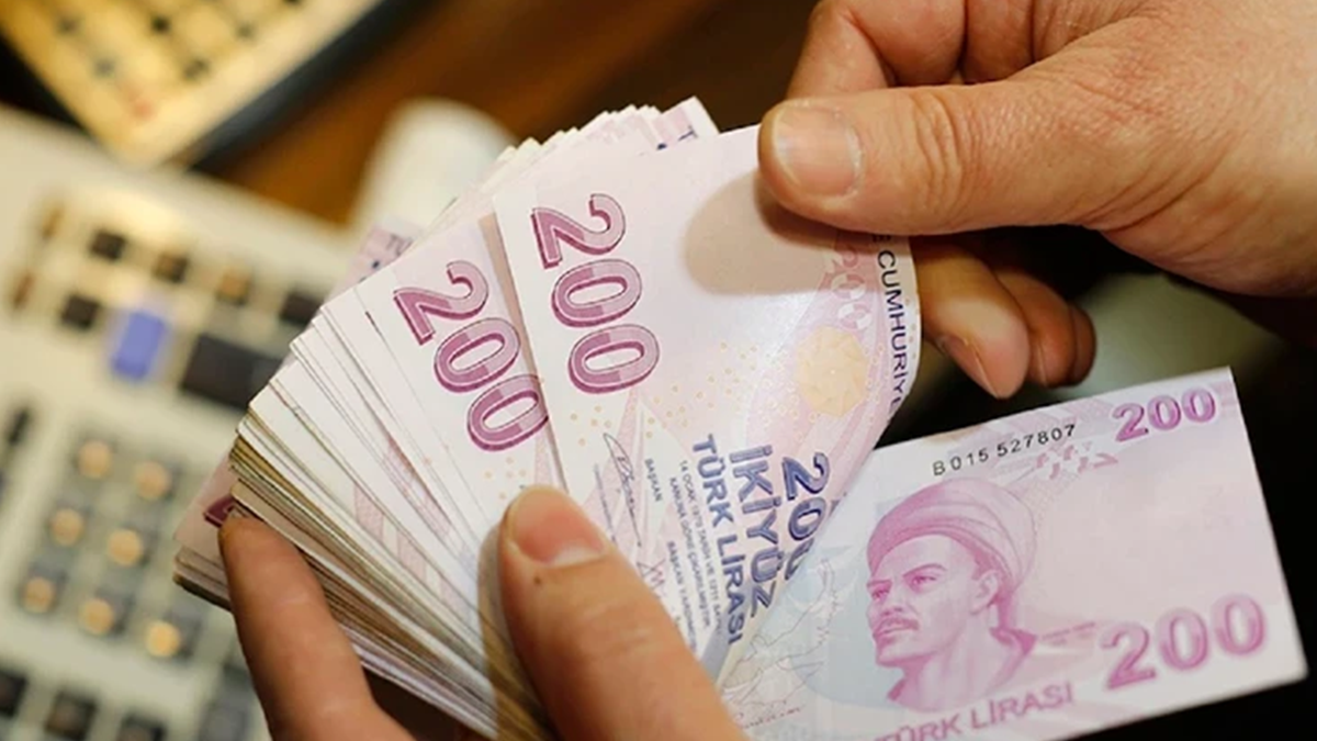 Milyonların maaş hesabı değişti! Memur ve emekli için 4 zam senaryosu