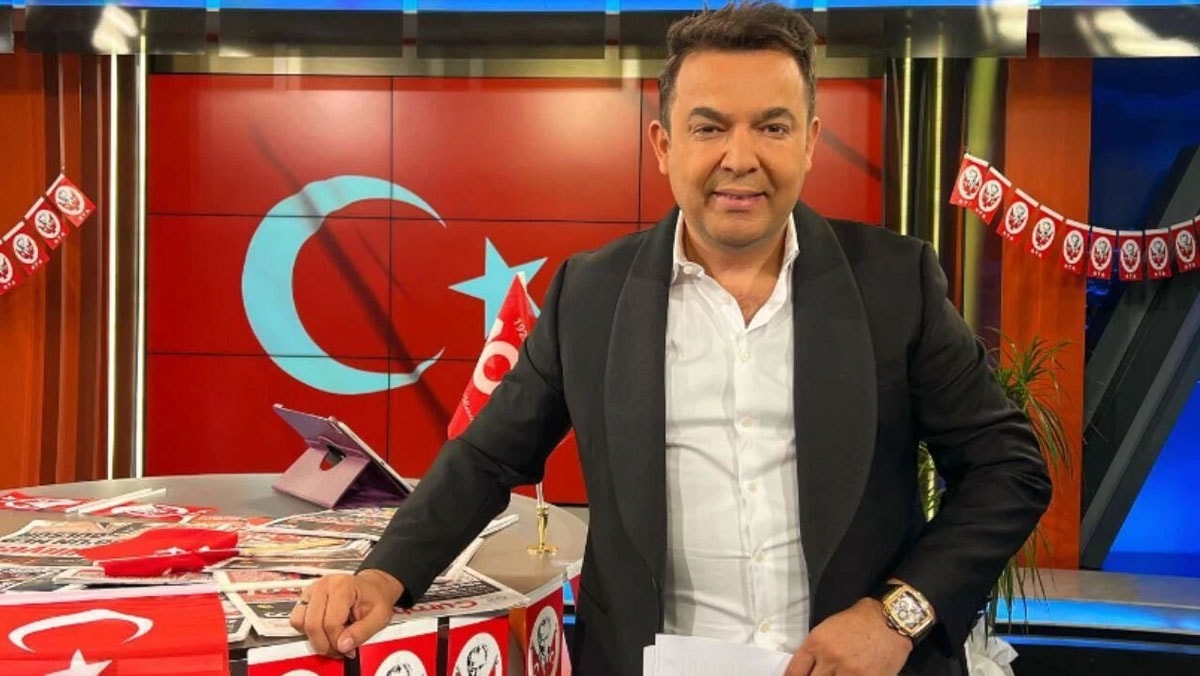 Parti liderinden yandaşa para akmış!