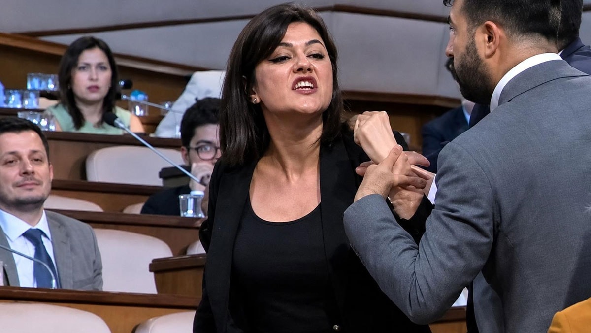 İstanbul Meclisi’nde ‘kocan nerede’ kavgası