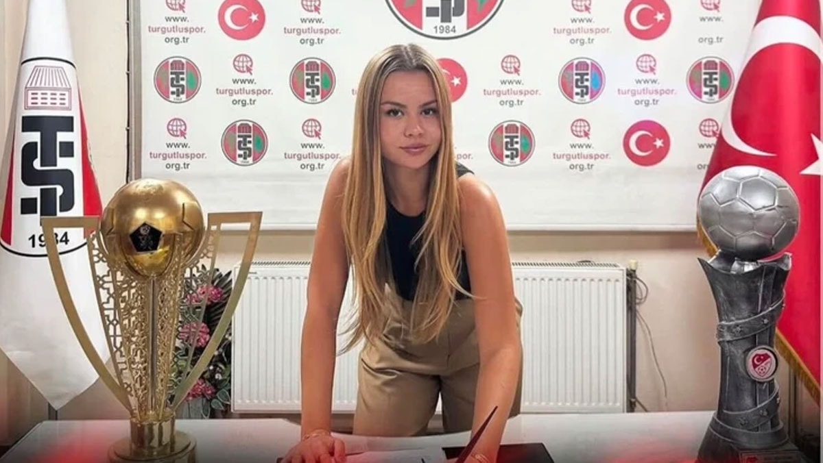 Futbolda tarihi karar! 22 yaşındaki kadın teknik direktör takımın başına geçti