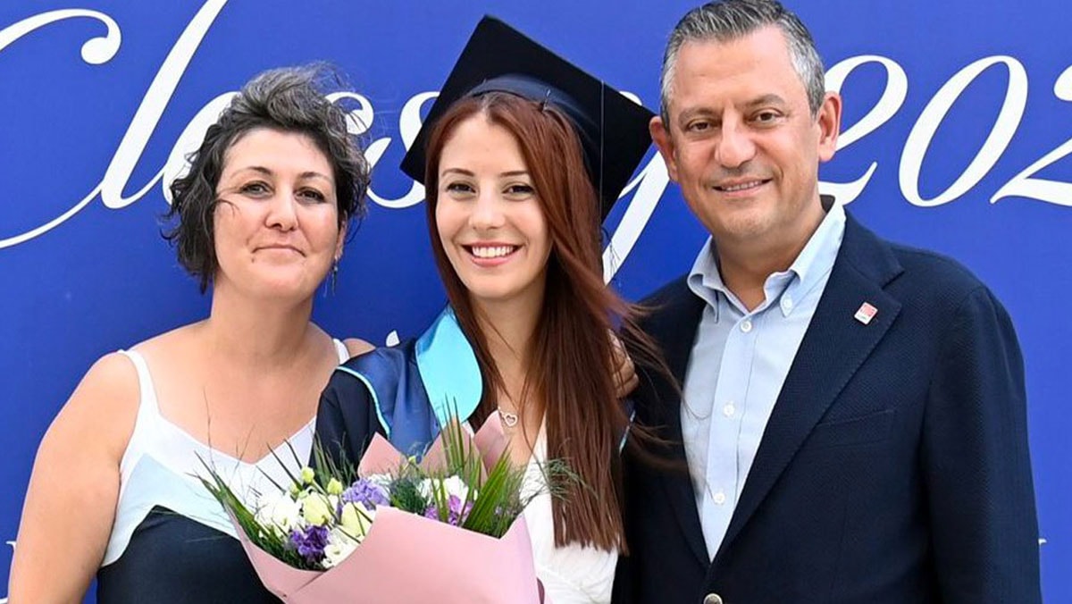 Özgür Özel: Kızımın doğumunda takılan altınlarını çaldılar!