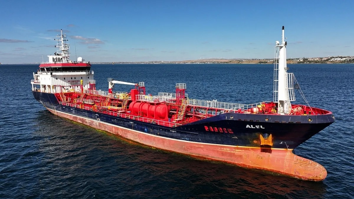 Silivri'de batan gemide arama kurtarma çalışmaları 9. günde devam ediyor